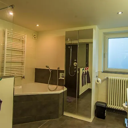 Zum Gscheiten Beck Mit Garten *