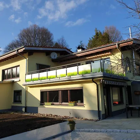 Zum Gscheiten Beck Mit Garten